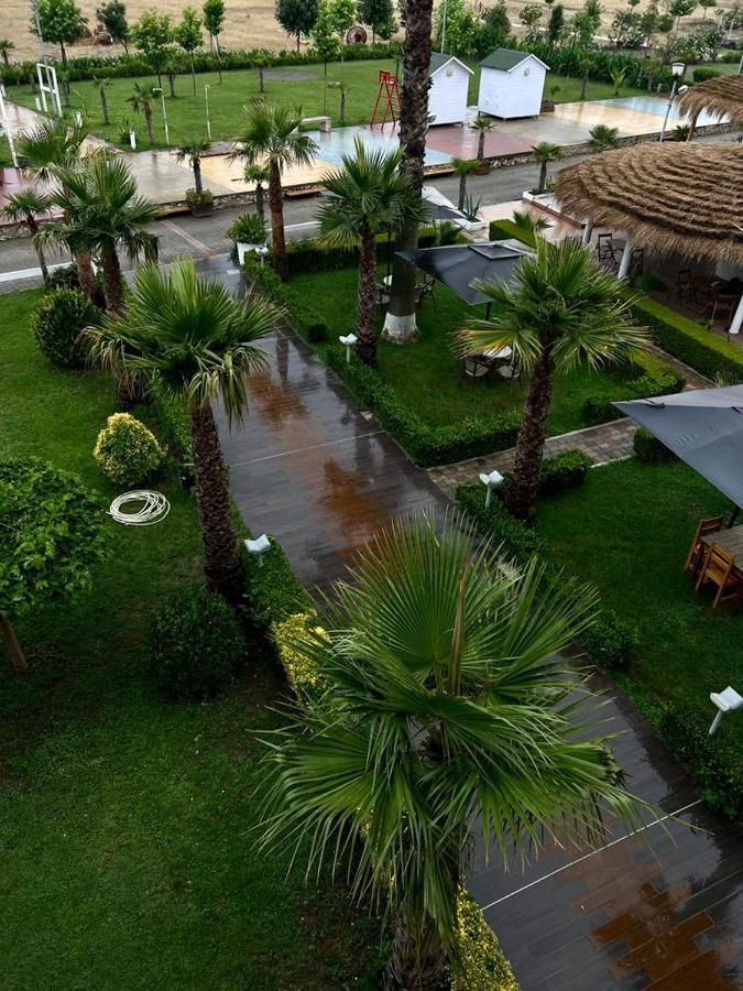 Freskia Resort Velipoje Bagian luar foto